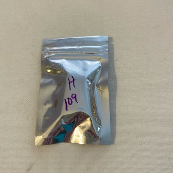 Honda Logo valve Stem caps in Black set of 4 NWT - Picture 5 of 5